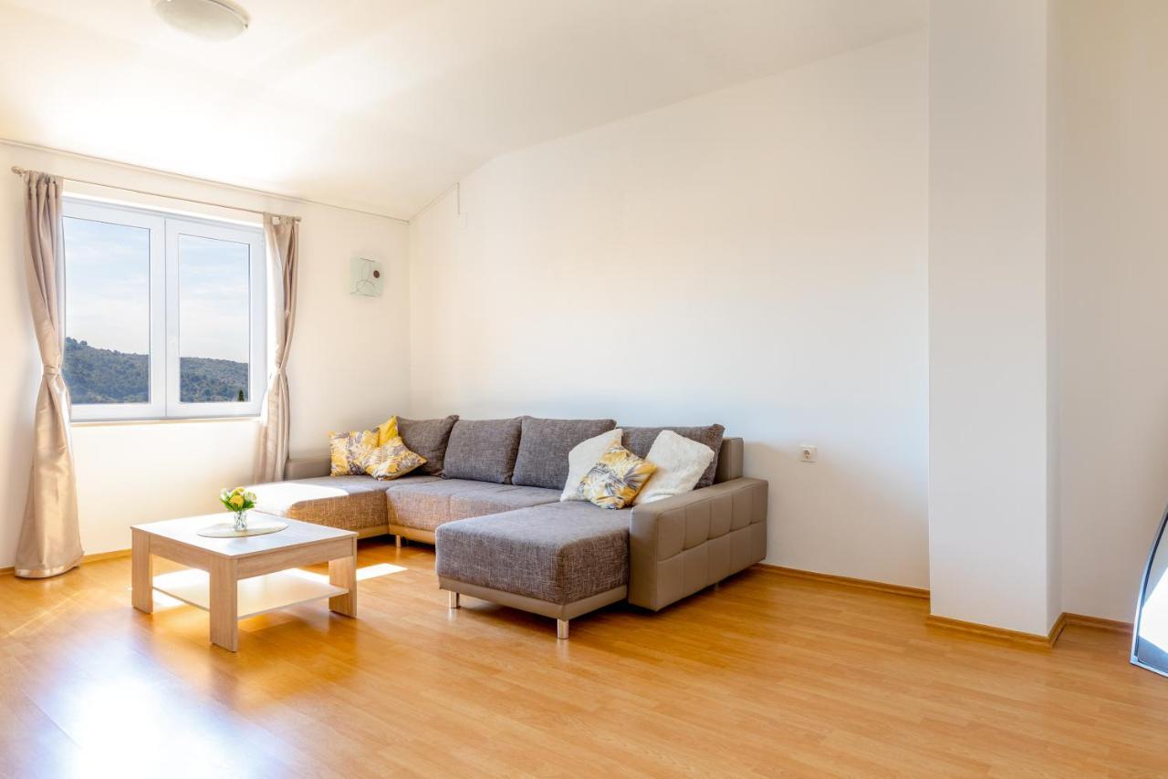 Apartments Villa Maja Rogoznica  Esterno foto
