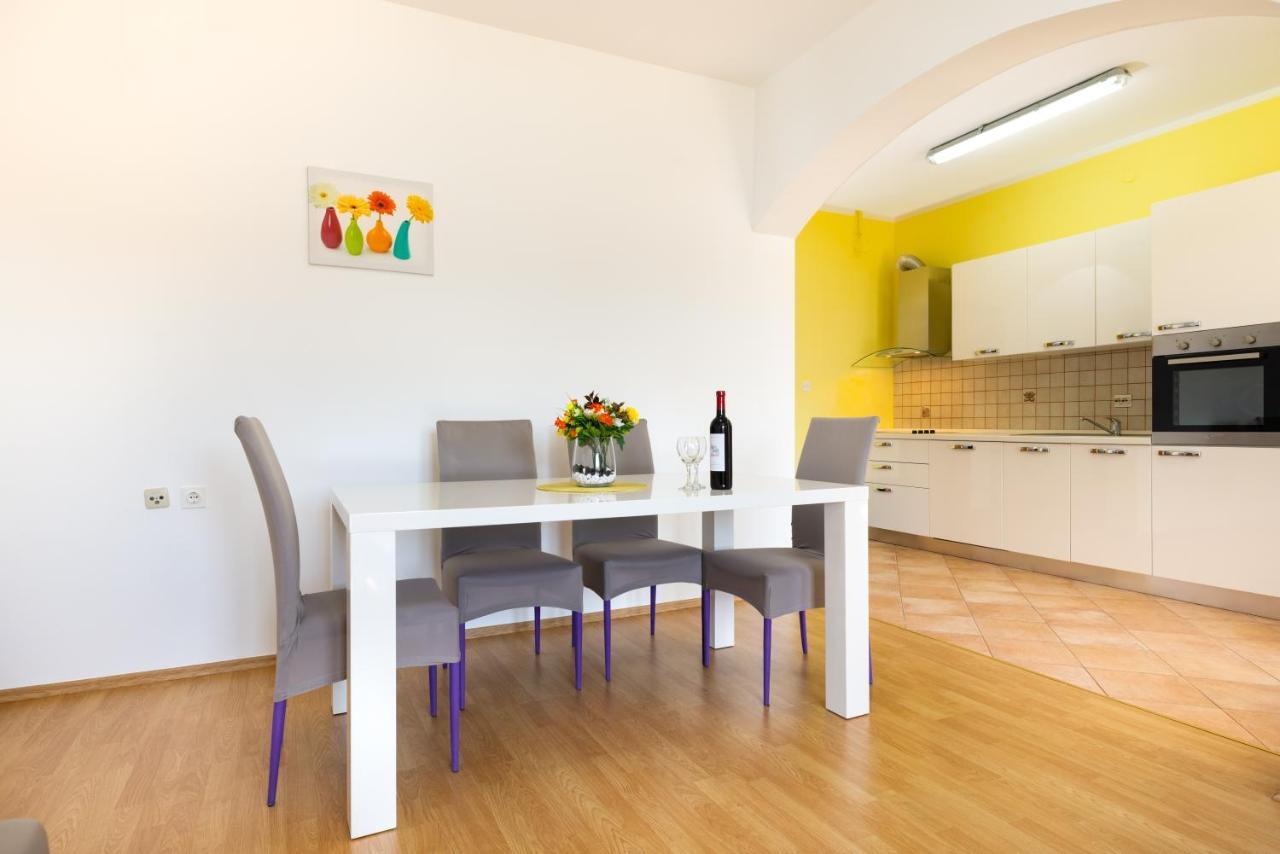 Apartments Villa Maja Rogoznica  Esterno foto