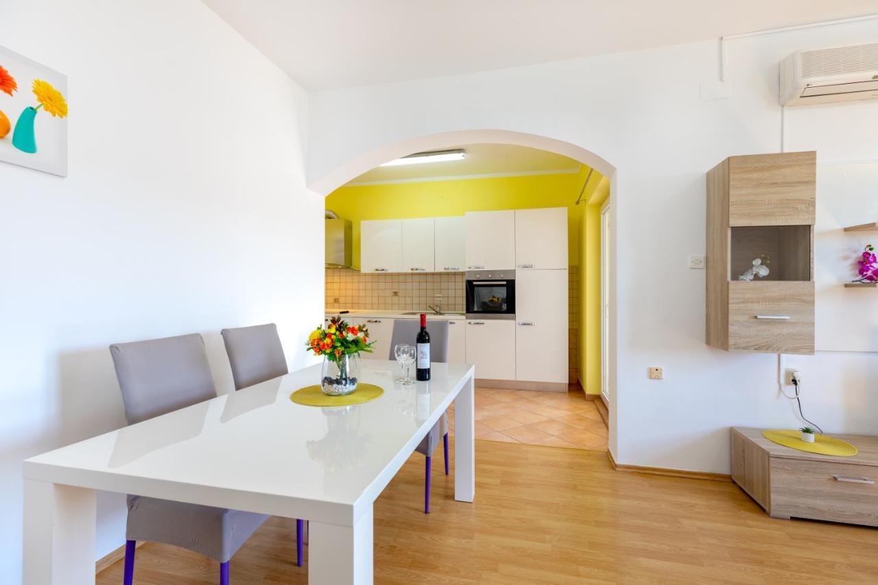 Apartments Villa Maja Rogoznica  Esterno foto