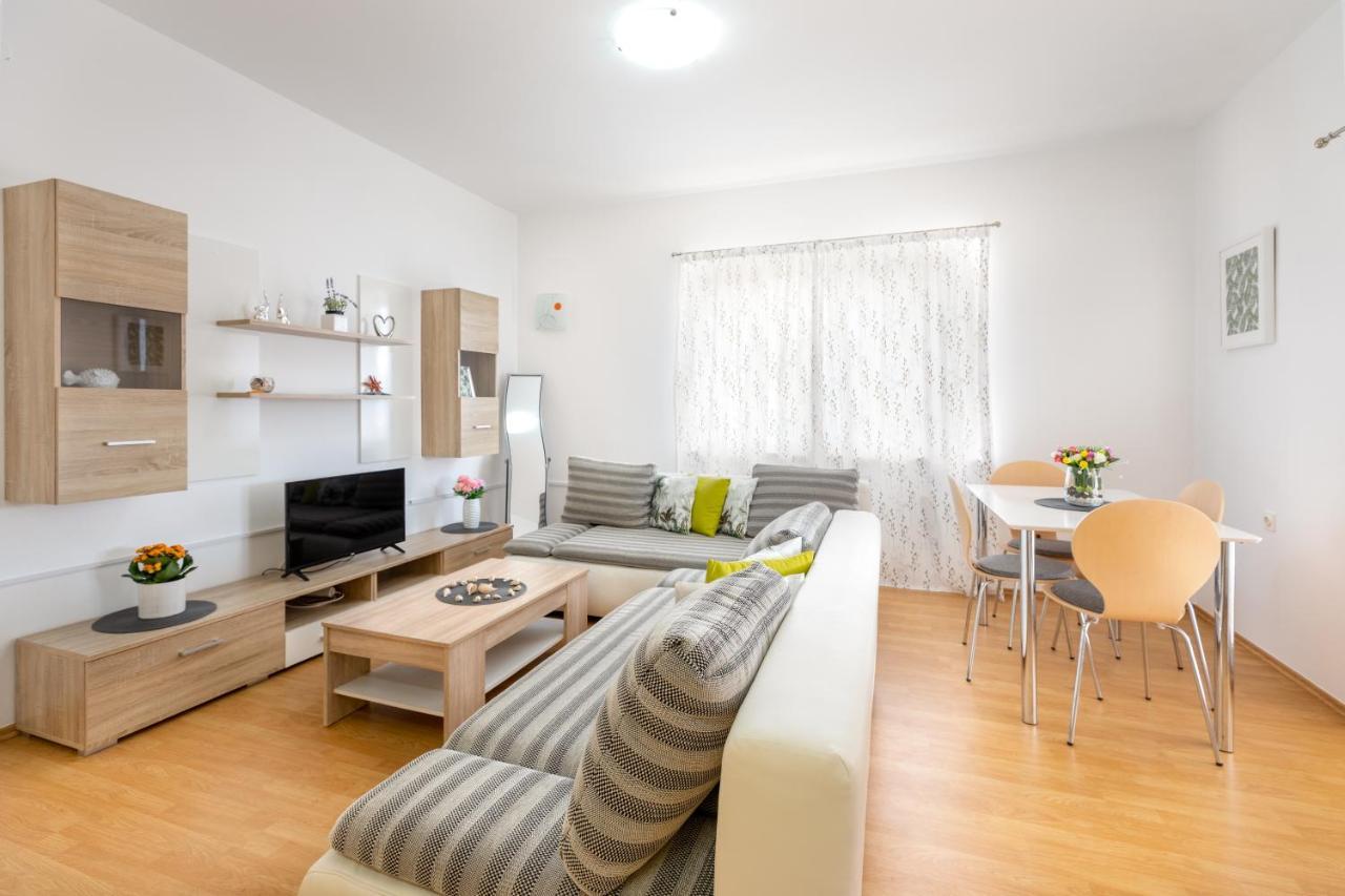 Apartments Villa Maja Rogoznica  Esterno foto
