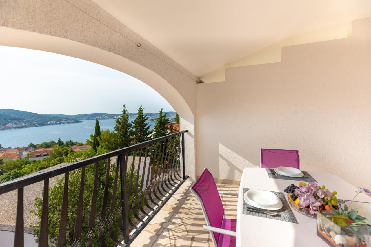 Apartments Villa Maja Rogoznica  Esterno foto