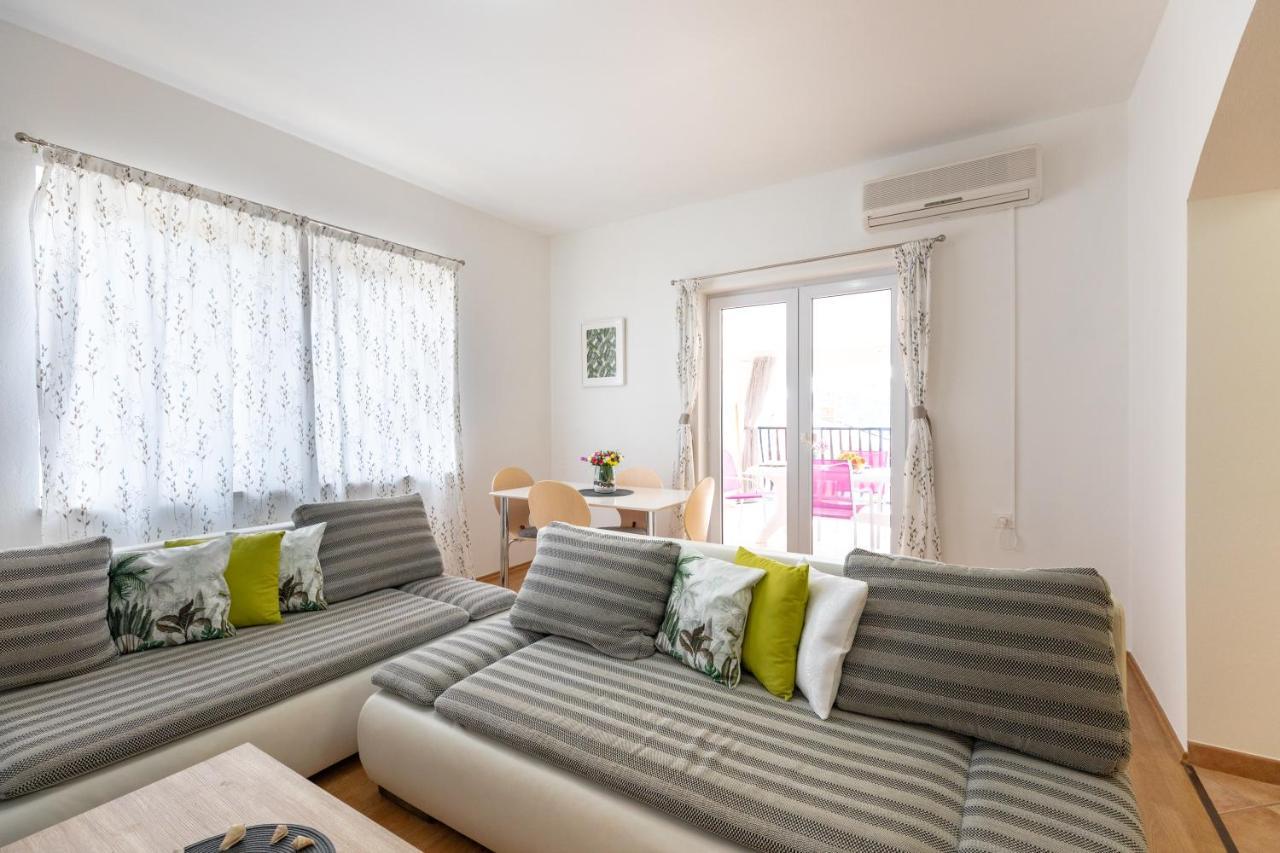 Apartments Villa Maja Rogoznica  Esterno foto