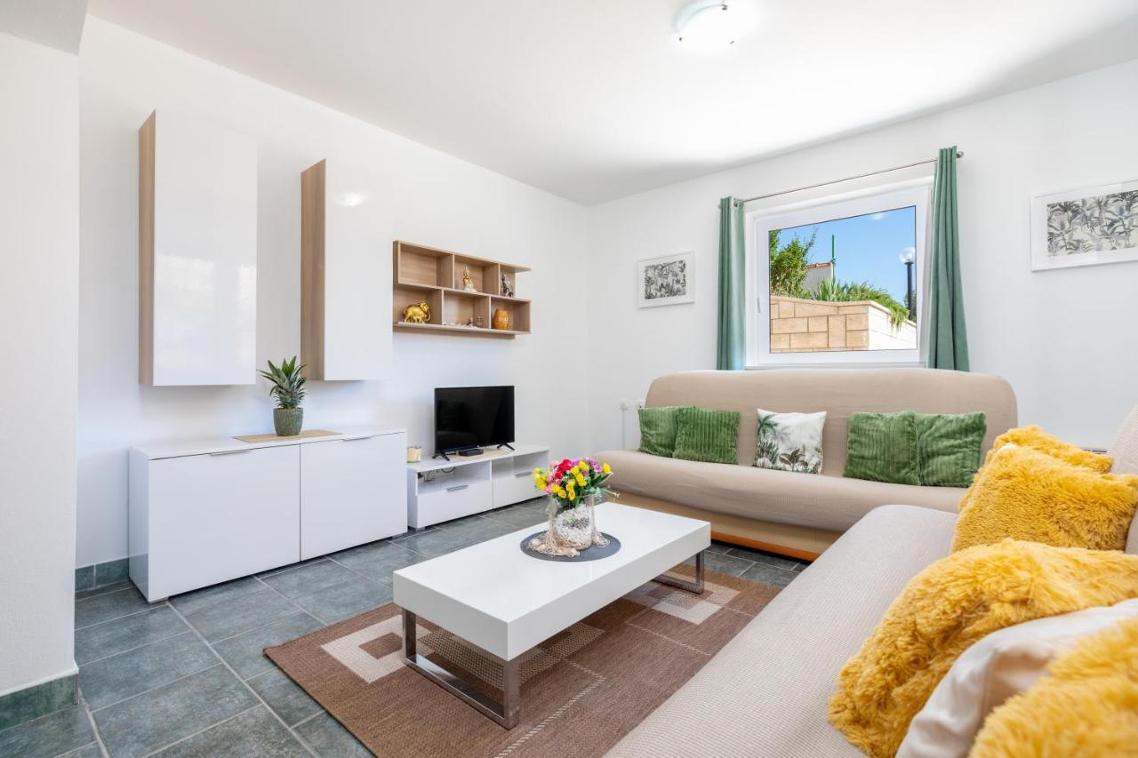 Apartments Villa Maja Rogoznica  Esterno foto
