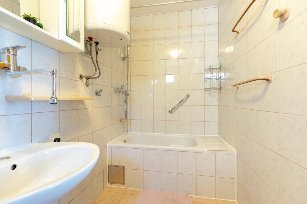 Apartments Villa Maja Rogoznica  Esterno foto