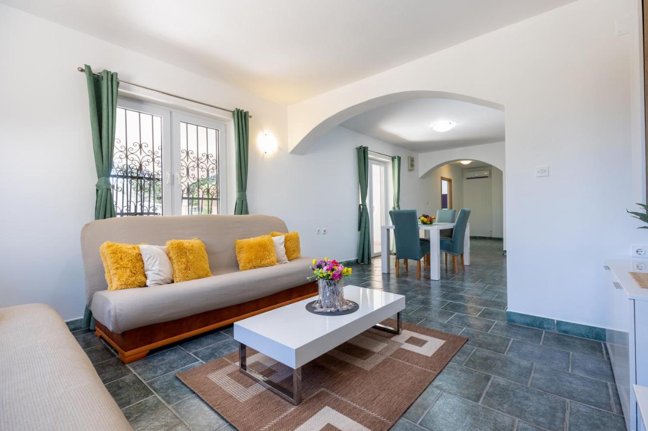 Apartments Villa Maja Rogoznica  Esterno foto