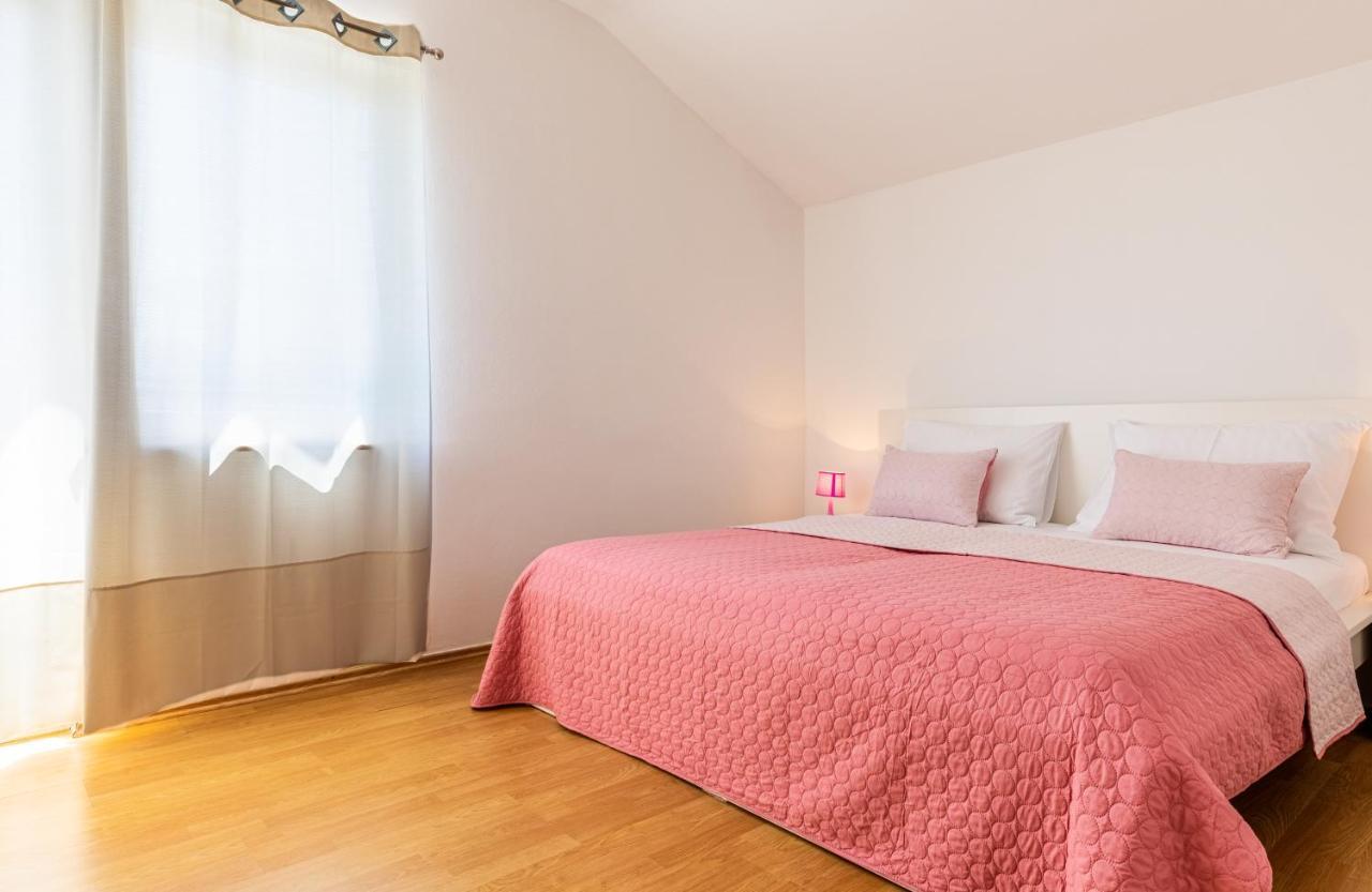 Apartments Villa Maja Rogoznica  Esterno foto