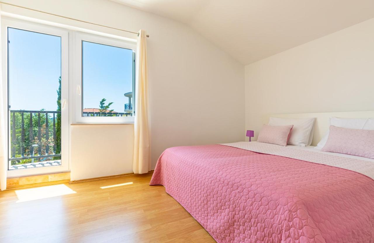 Apartments Villa Maja Rogoznica  Esterno foto